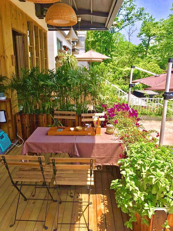 Hangzhou Puyu Travelling With Hotel Екстер'єр фото