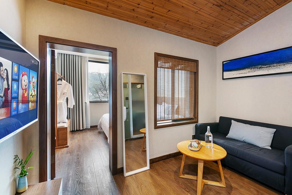 Hangzhou Puyu Travelling With Hotel Екстер'єр фото
